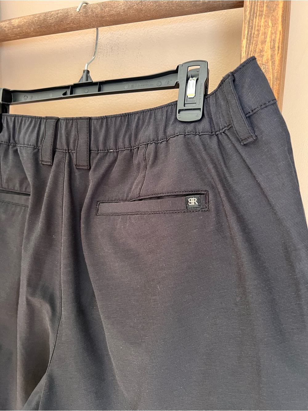 Banana Republic Men's Black Performance Shorts - Picture 3 of 6